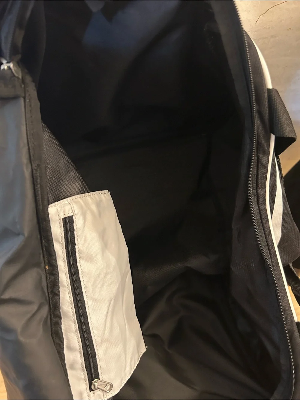 Vintage Nike Brasilia 4 Medium Duffel Bag Swoosh Logo